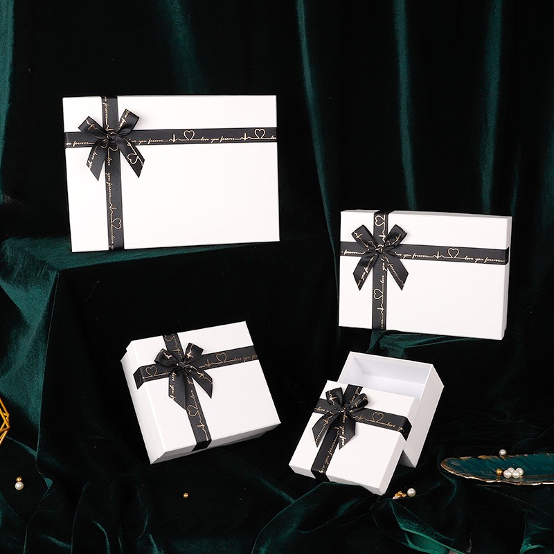Exquisite kundenspezifische Kleidungsverpackung mit Deckel Geschenkbox Kartonverpackung Schuhverpackungsbox Wellpappe